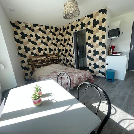 Studio Petit Plus Gaming ! Calais Exteriér fotografie