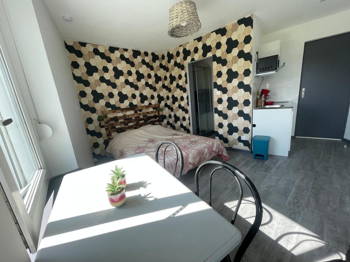 Studio Petit Plus Gaming ! Calais Exteriér fotografie
